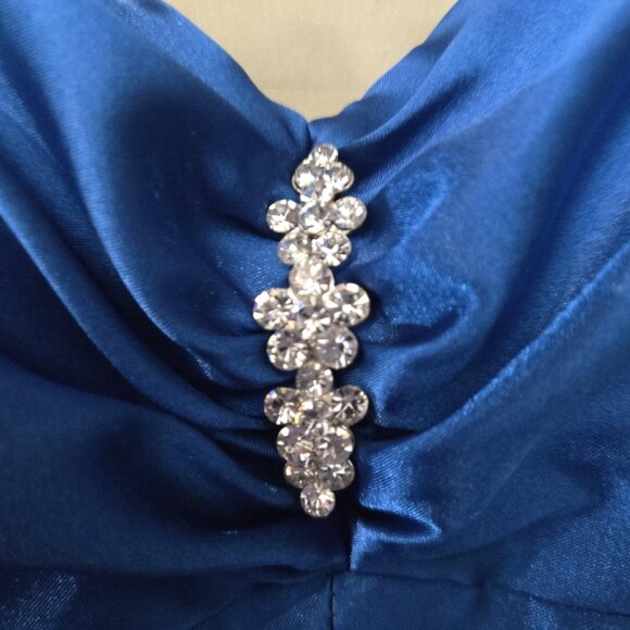 LeChateau Blue Ombre Dress - Picture 3 of 12